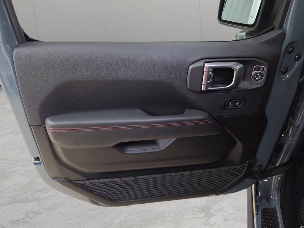 2026 Anvil Clear Coat Jeep Wrangler Rubicon X 4X4 SUV
