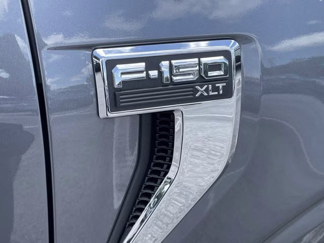 2026 Carbonized Gray Metallic Ford F-150 XLT RWD Truck