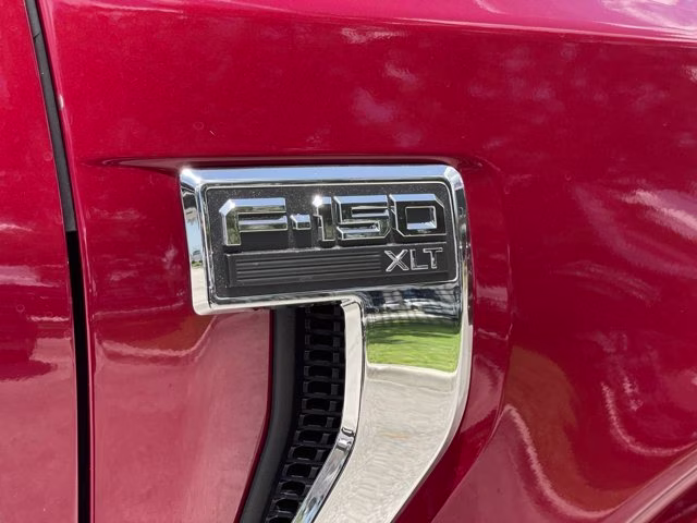 2026 Ruby Red Metallic Tinted Clearcoat Ford F-150 XLT RWD Truck