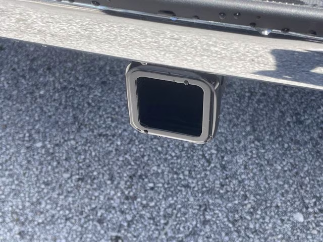 2026 Iconic Silver Metallic Ford F-150 LARIAT 4X4 Truck