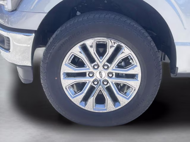 2026 Iconic Silver Metallic Ford F-150 LARIAT 4X4 Truck