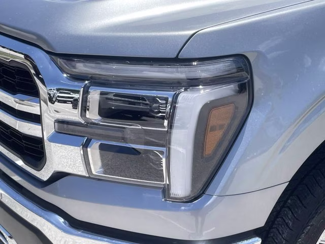 2026 Iconic Silver Metallic Ford F-150 LARIAT 4X4 Truck