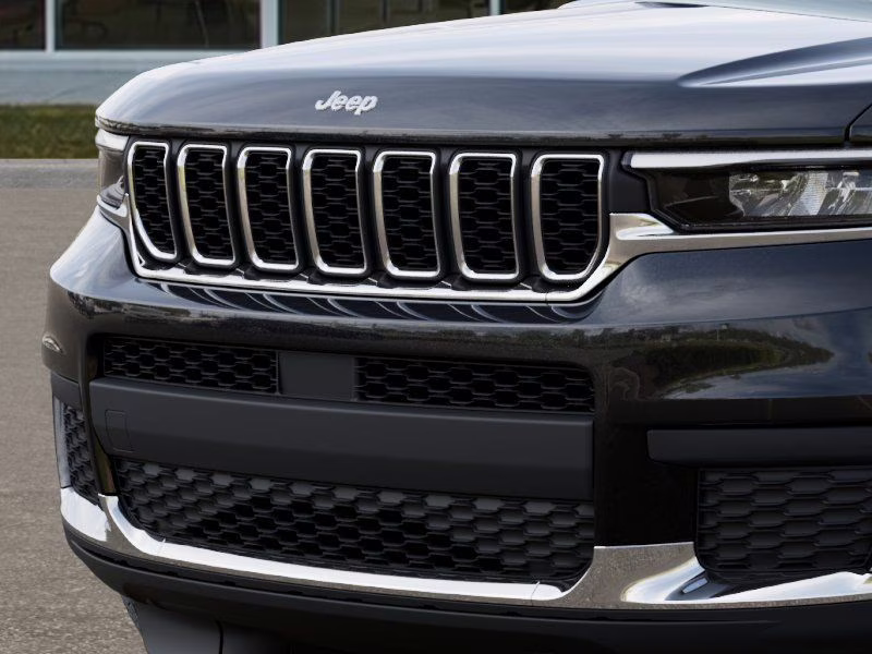 2026 Diamond Black Crystal Pearlcoat Jeep Grand Cherokee L Laredo 4X4 SUV
