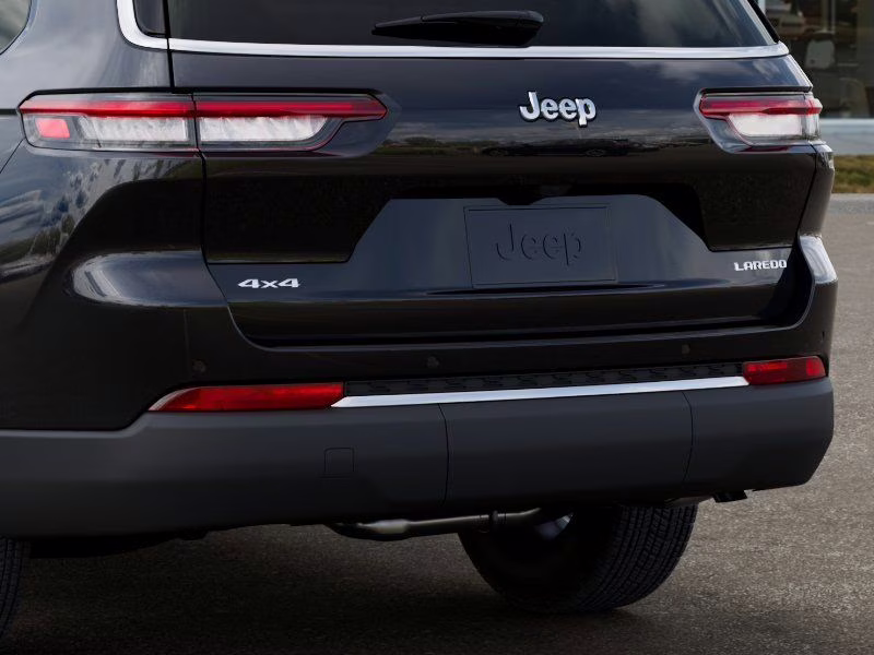 2026 Diamond Black Crystal Pearlcoat Jeep Grand Cherokee L Laredo 4X4 SUV