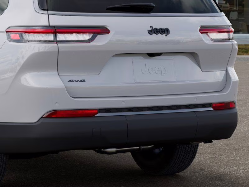 2026 Bright White Clearcoat Jeep Grand Cherokee L Laredo 4X4 SUV