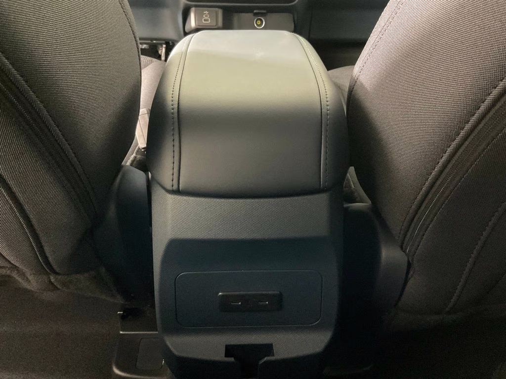 2026 Oxford White Ford Maverick XL FWD Truck