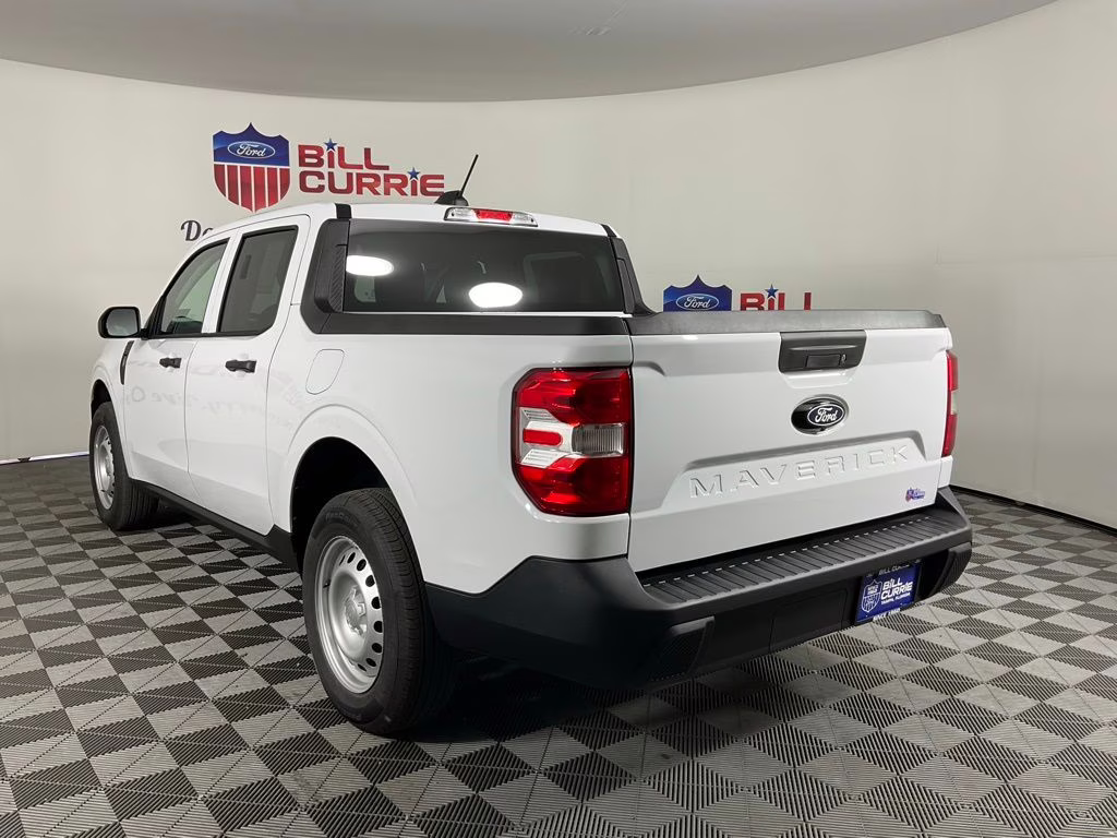 2026 Oxford White Ford Maverick XL FWD Truck