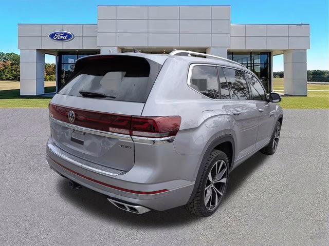 2024 Platinum Gray Metallic Volkswagen Atlas 2.0T SEL Premium R-Line AWD SUV