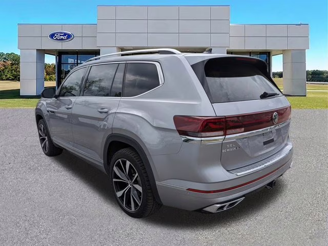 2024 Platinum Gray Metallic Volkswagen Atlas 2.0T SEL Premium R-Line AWD SUV
