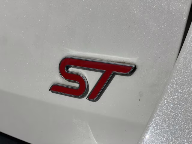 2023 White Metallic Ford Explorer ST 4X4 SUV