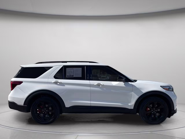 2023 White Metallic Ford Explorer ST 4X4 SUV