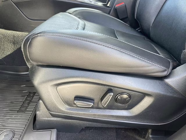 2023 White Metallic Ford Explorer ST 4X4 SUV