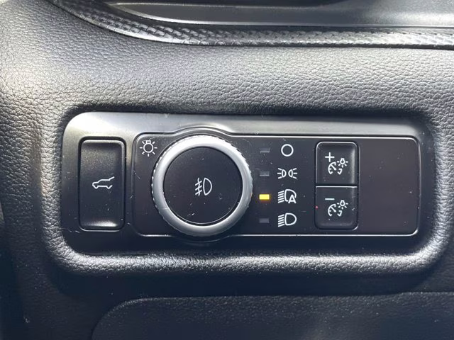 2023 White Metallic Ford Explorer ST 4X4 SUV