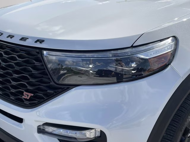 2023 White Metallic Ford Explorer ST 4X4 SUV