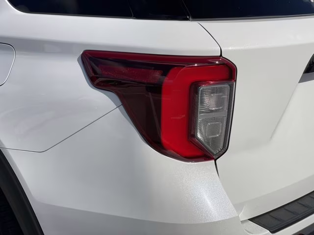 2023 White Metallic Ford Explorer ST 4X4 SUV