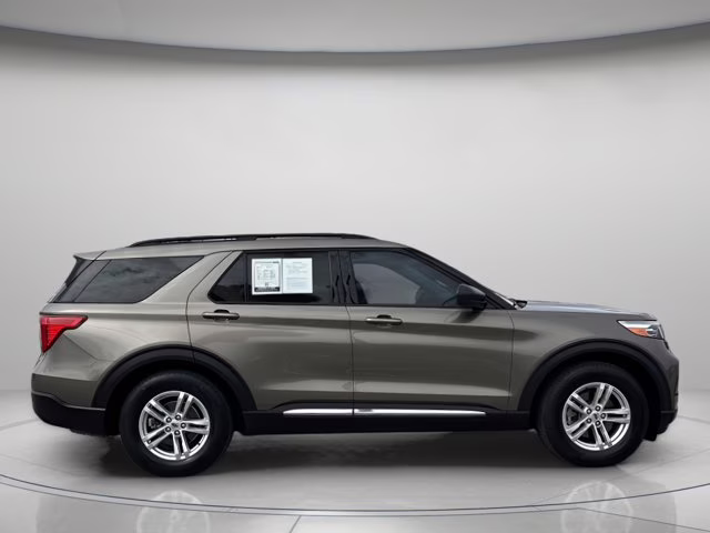 2021 Stone Gray Metallic Ford Explorer XLT RWD SUV
