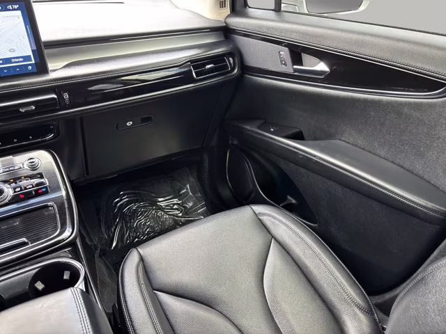 2022 Radiance Metallic Lincoln Nautilus Standard FWD SUV