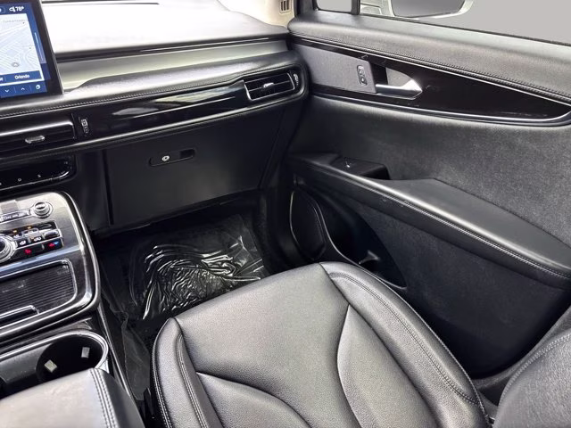 2022 Radiance Metallic Lincoln Nautilus Standard FWD SUV