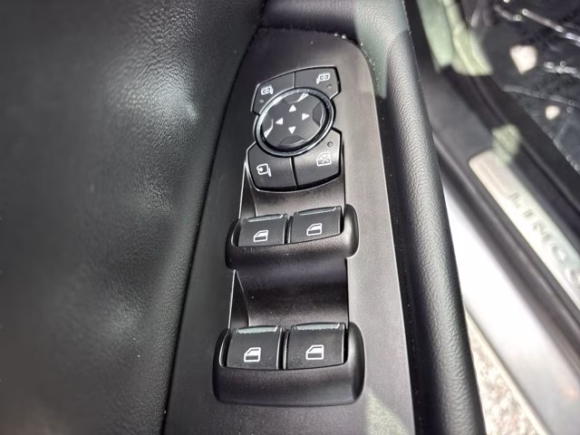 2022 Radiance Metallic Lincoln Nautilus Standard FWD SUV
