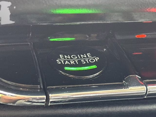 2022 Radiance Metallic Lincoln Nautilus Standard FWD SUV