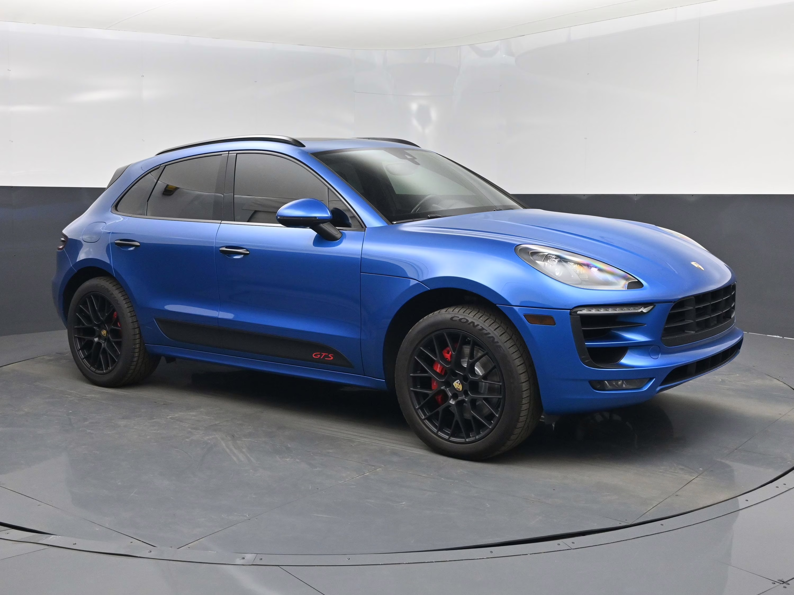 2018 Sapphire Blue Metallic Porsche Macan GTS AWD SUV