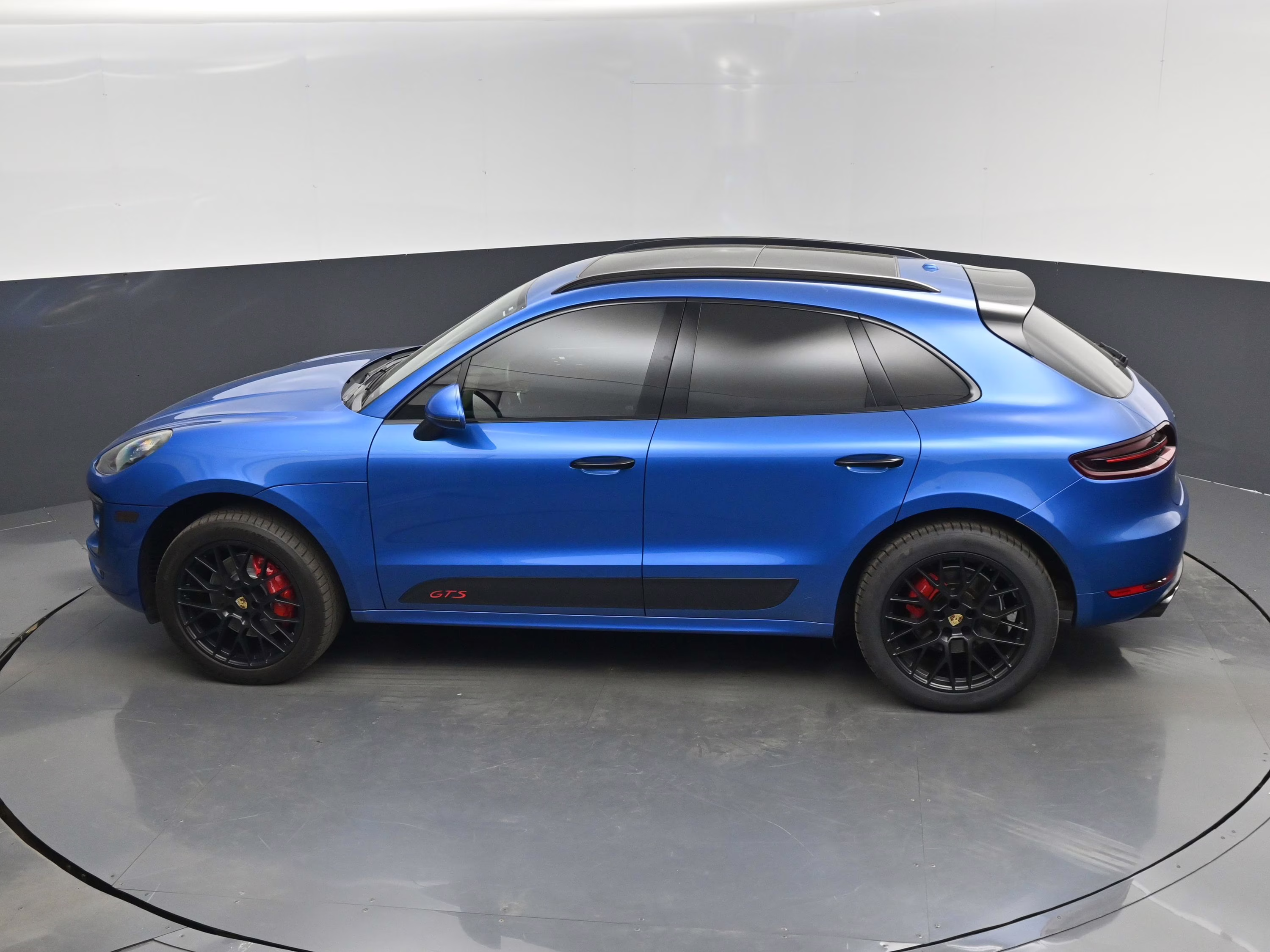 2018 Sapphire Blue Metallic Porsche Macan GTS AWD SUV