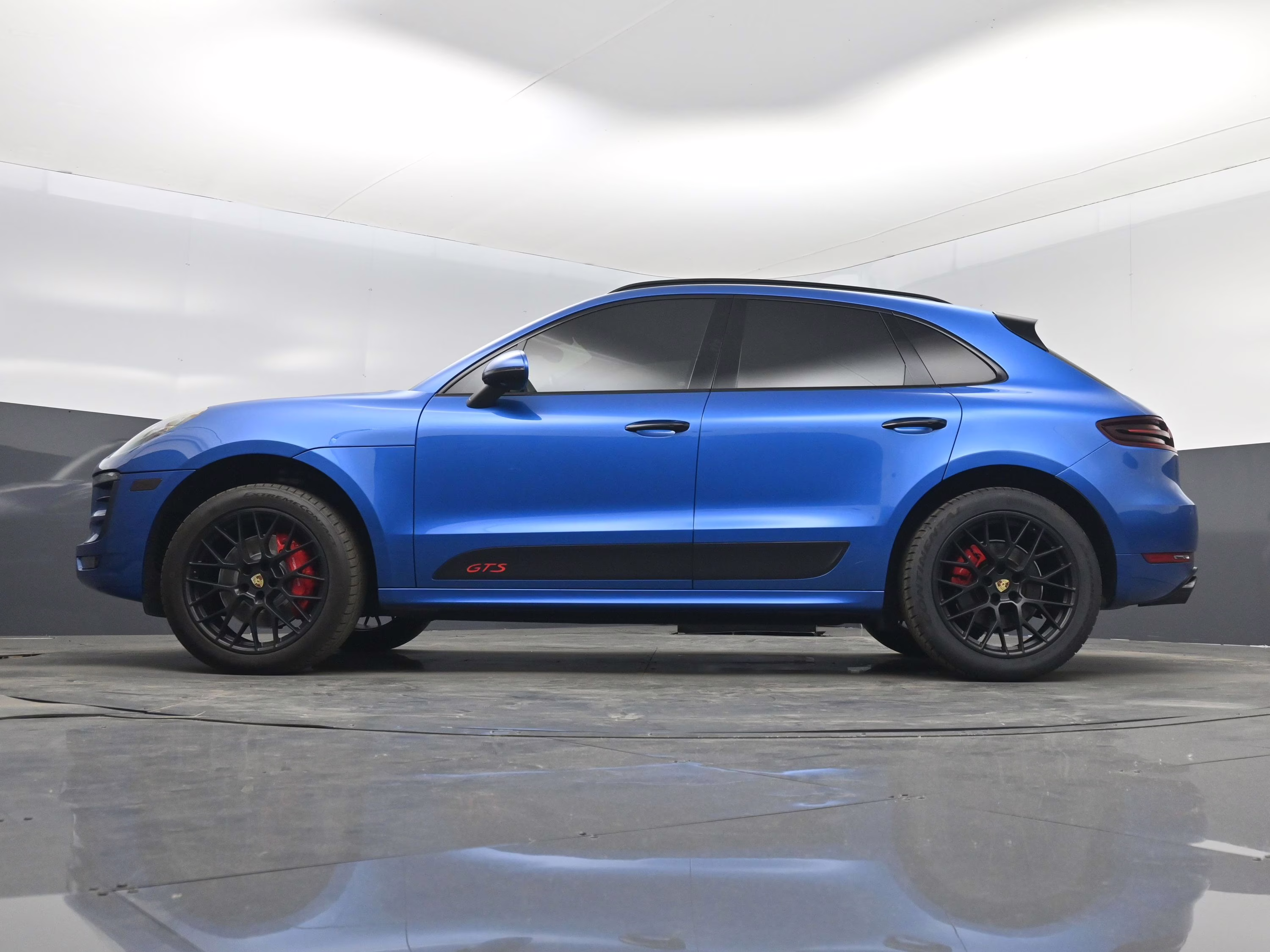 2018 Sapphire Blue Metallic Porsche Macan GTS AWD SUV