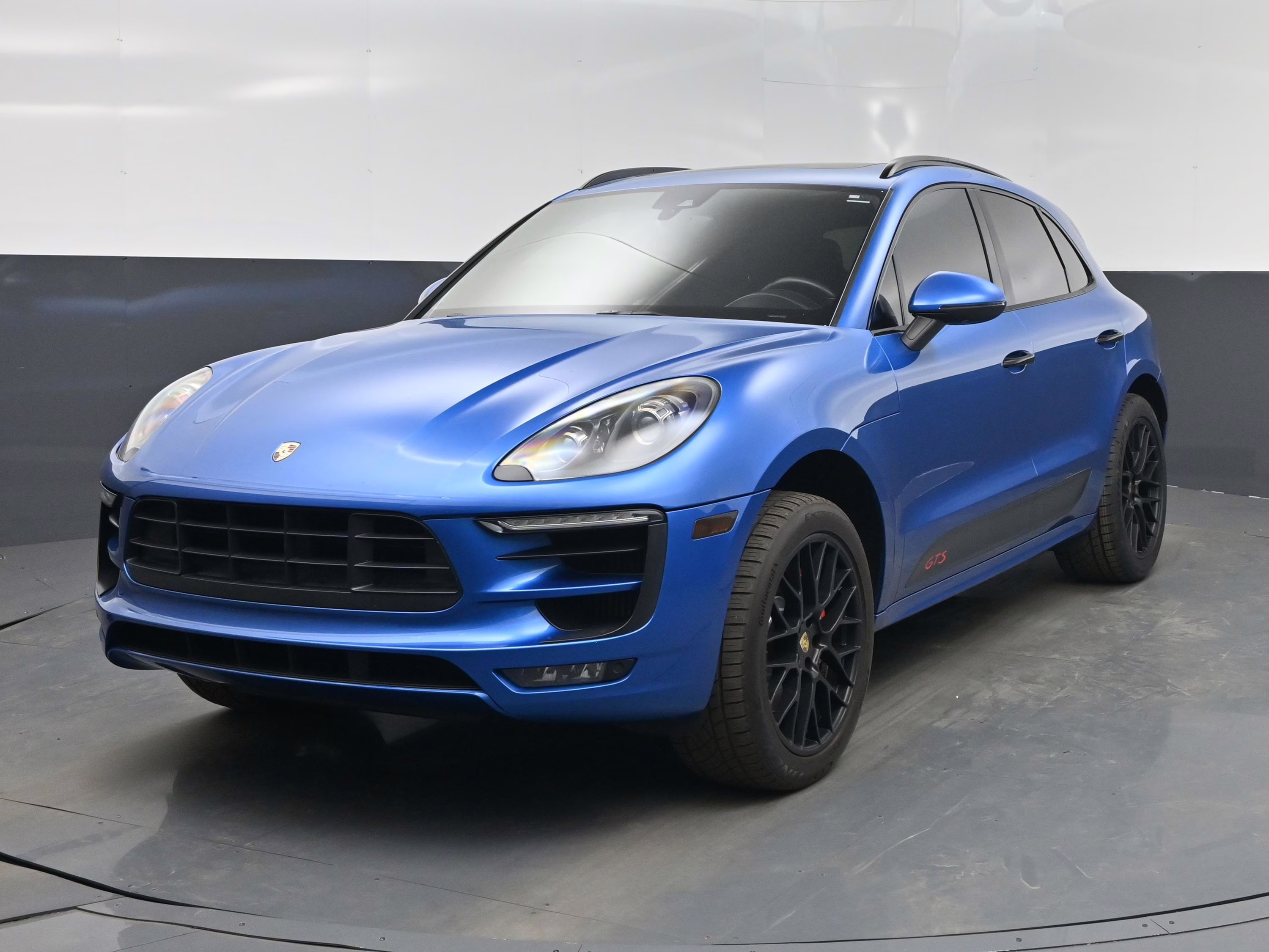 2018 Sapphire Blue Metallic Porsche Macan GTS AWD SUV