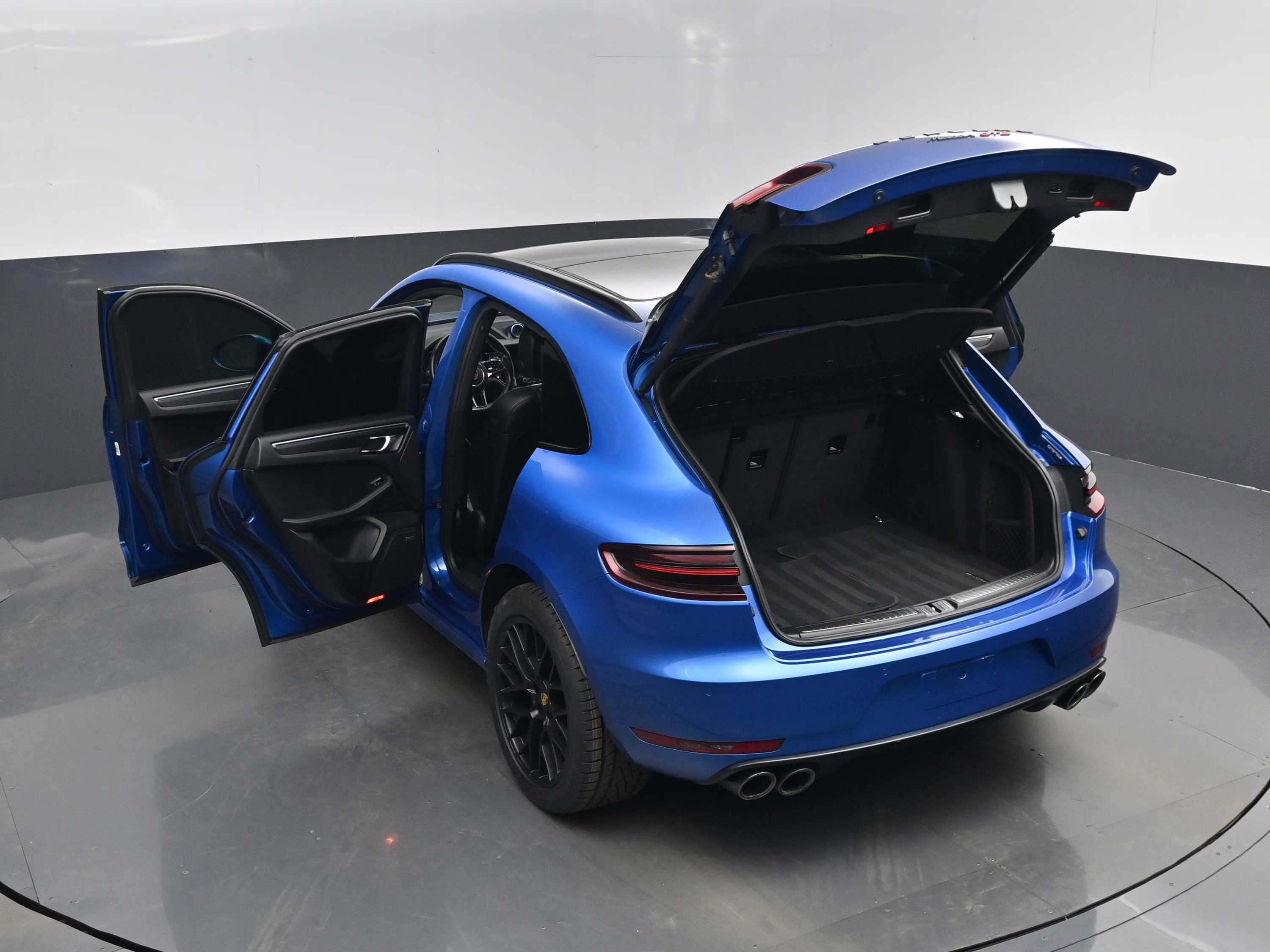 2018 Sapphire Blue Metallic Porsche Macan GTS AWD SUV