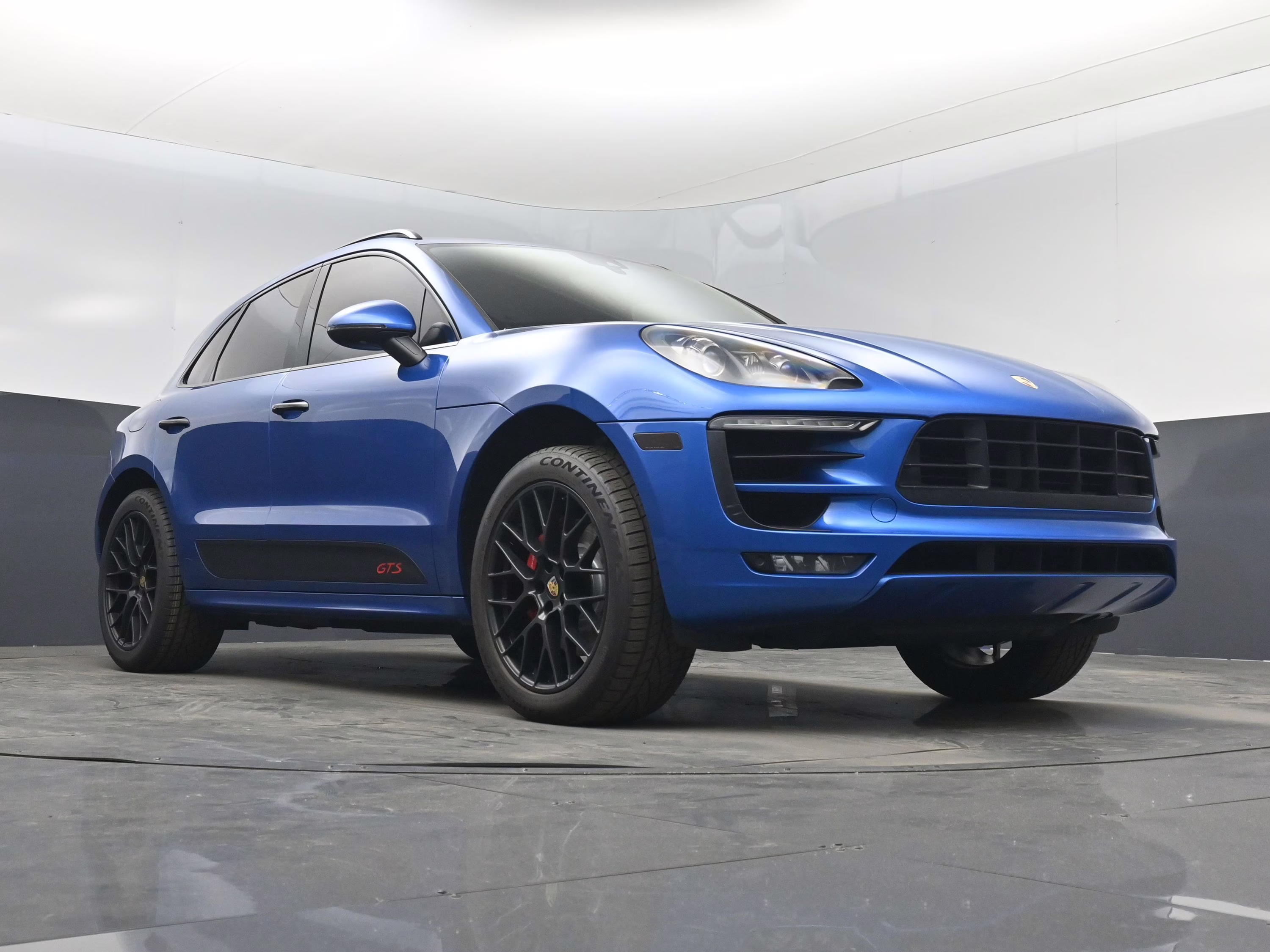 2018 Sapphire Blue Metallic Porsche Macan GTS AWD SUV