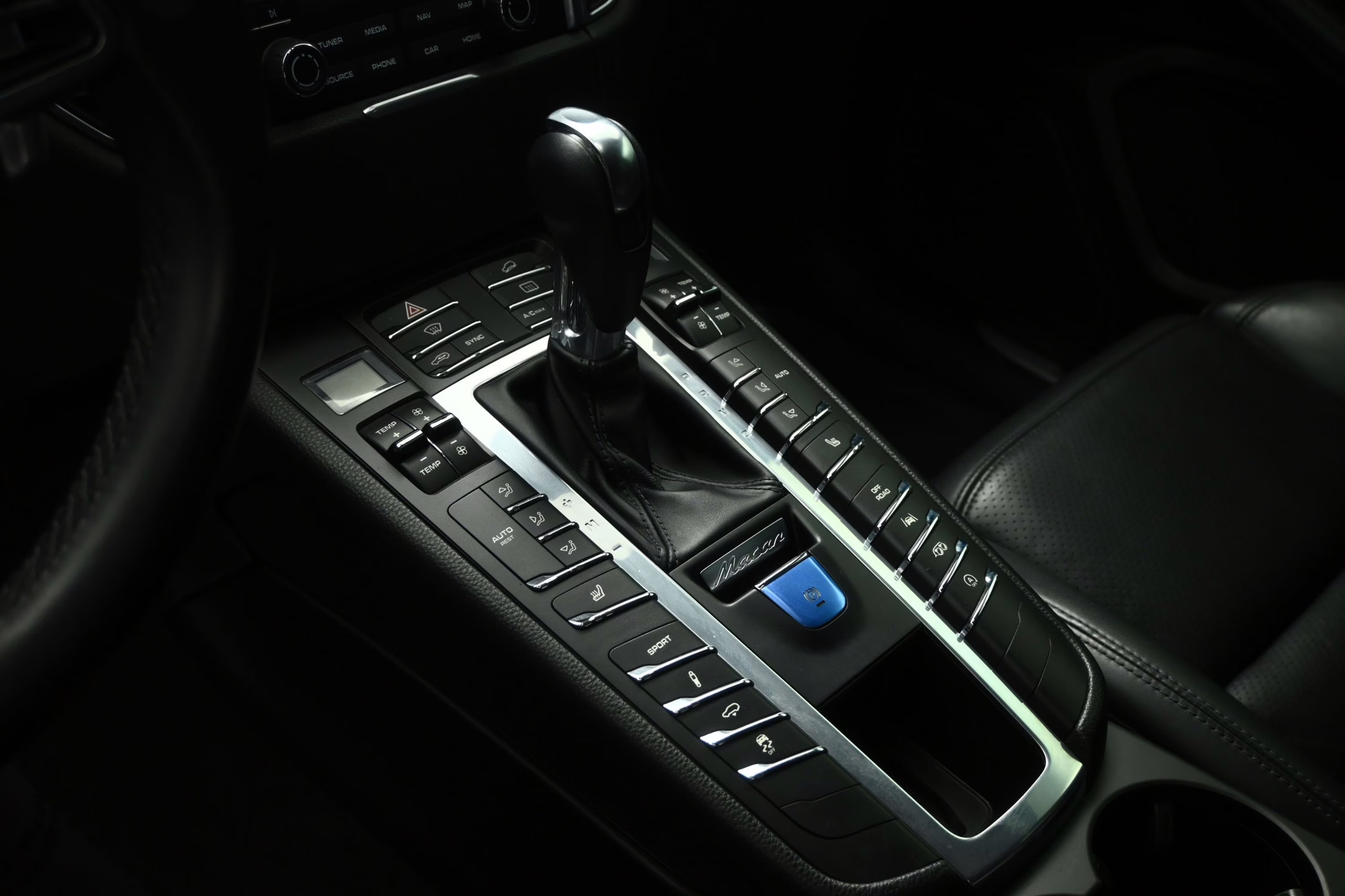 2018 Sapphire Blue Metallic Porsche Macan GTS AWD SUV