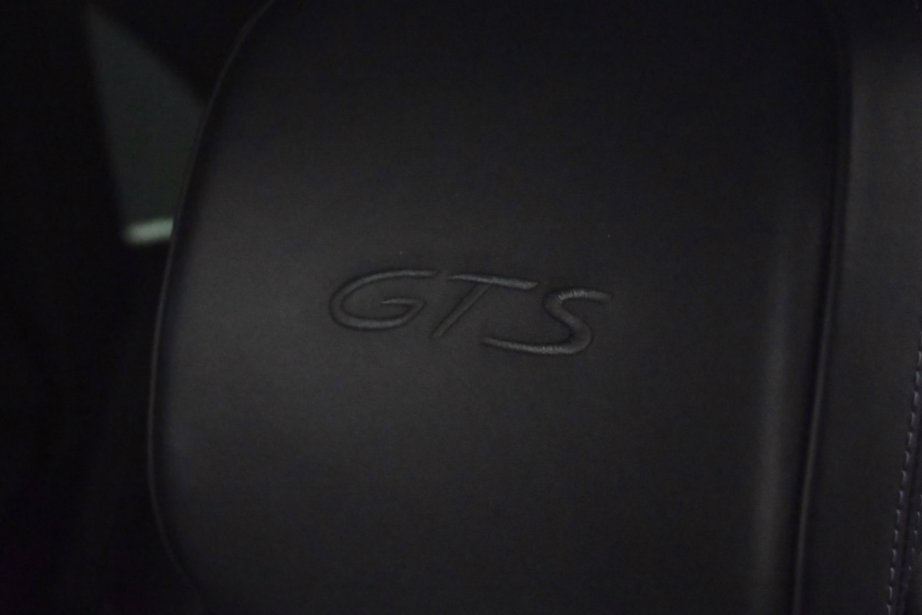 2018 Sapphire Blue Metallic Porsche Macan GTS AWD SUV