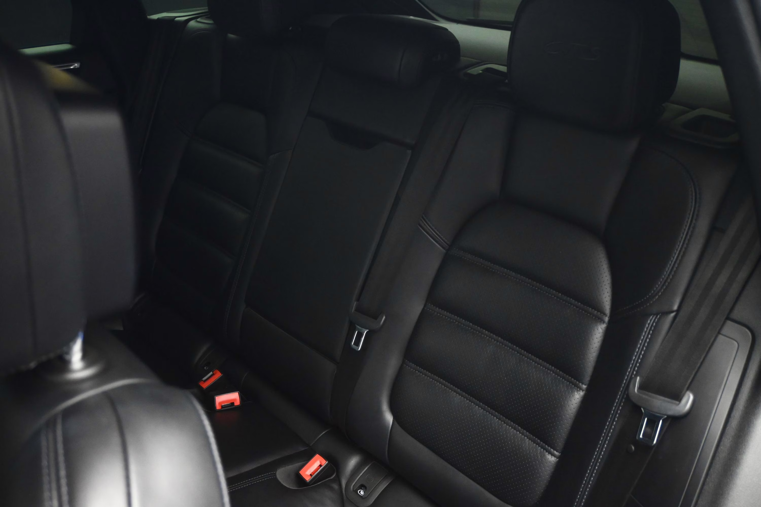 2018 Sapphire Blue Metallic Porsche Macan GTS AWD SUV