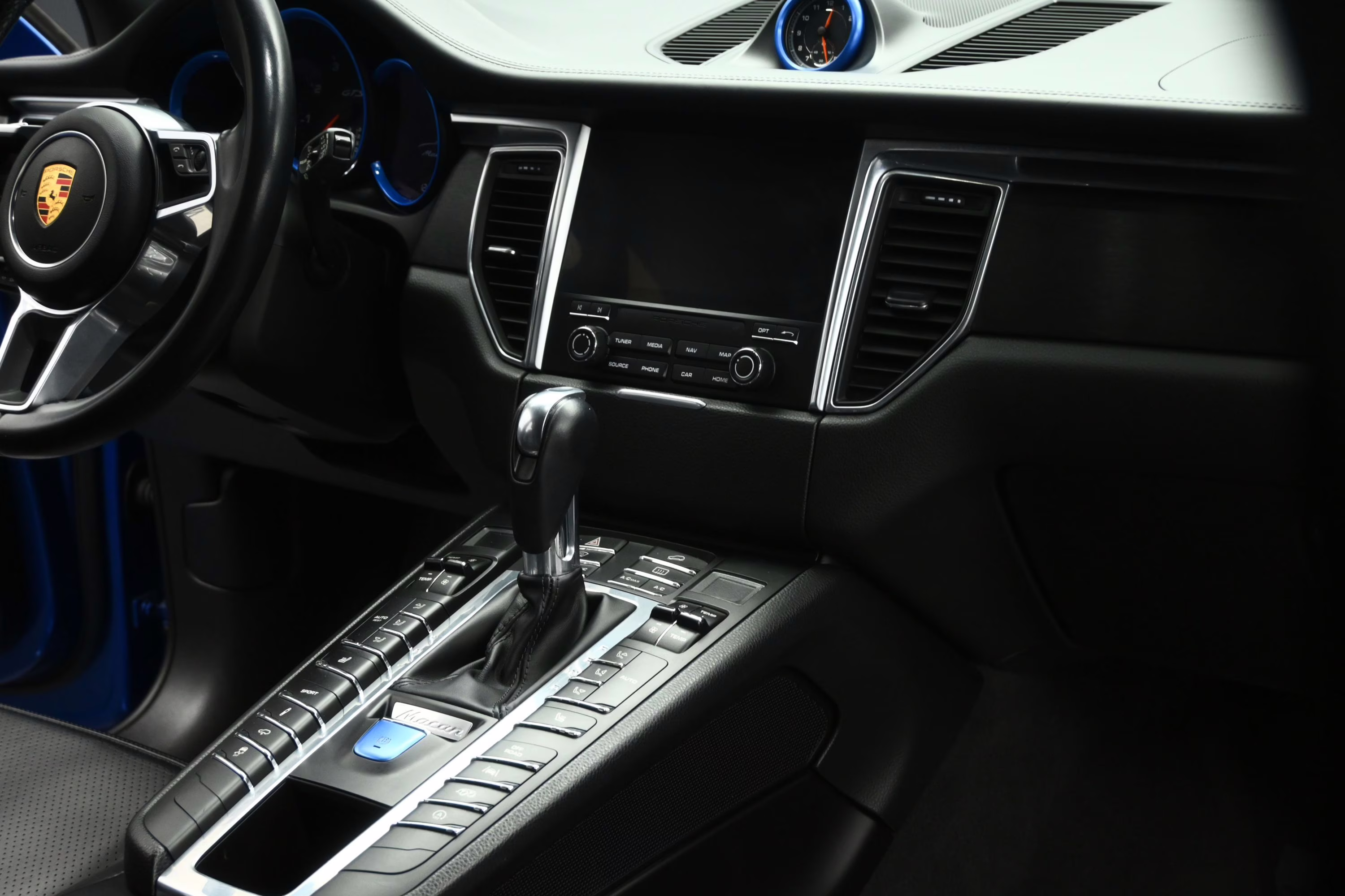 2018 Sapphire Blue Metallic Porsche Macan GTS AWD SUV