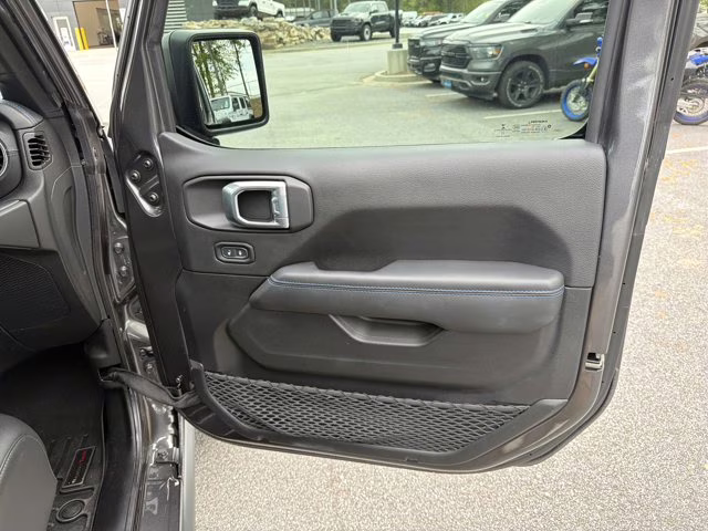 2023 Granite Crystal Metallic Clearcoat Jeep Wrangler 4xe Rubicon 4X4 Convertible