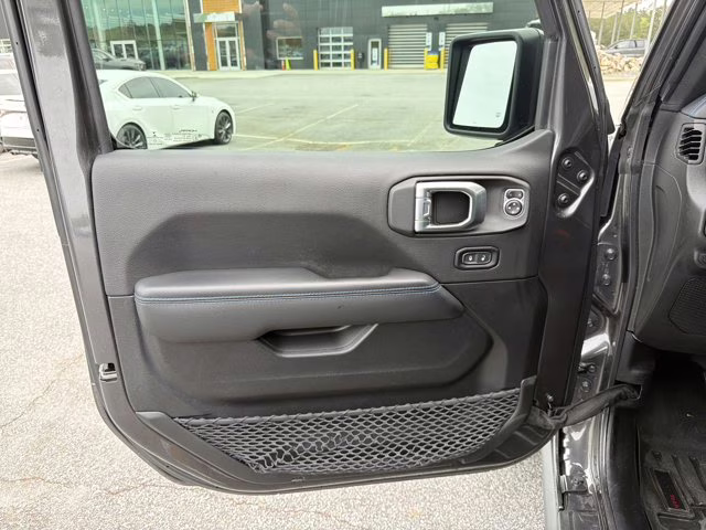 2023 Granite Crystal Metallic Clearcoat Jeep Wrangler 4xe Rubicon 4X4 Convertible