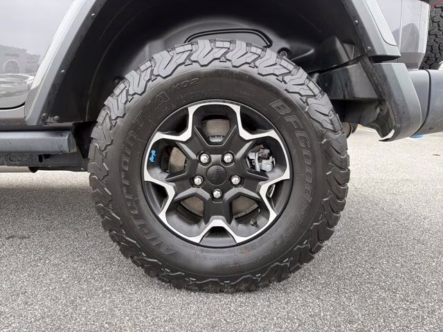 2023 Granite Crystal Metallic Clearcoat Jeep Wrangler 4xe Rubicon 4X4 Convertible