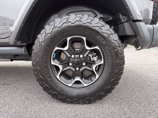 2023 Granite Crystal Metallic Clearcoat Jeep Wrangler 4xe Rubicon 4X4 Convertible