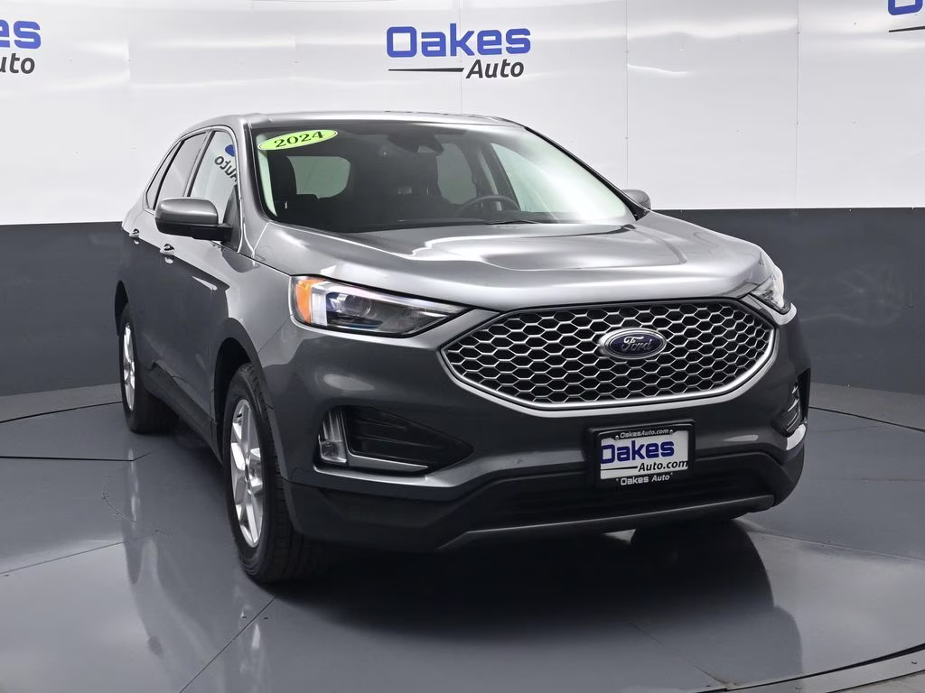 2024 Gray Metallic Ford Edge SEL AWD SUV