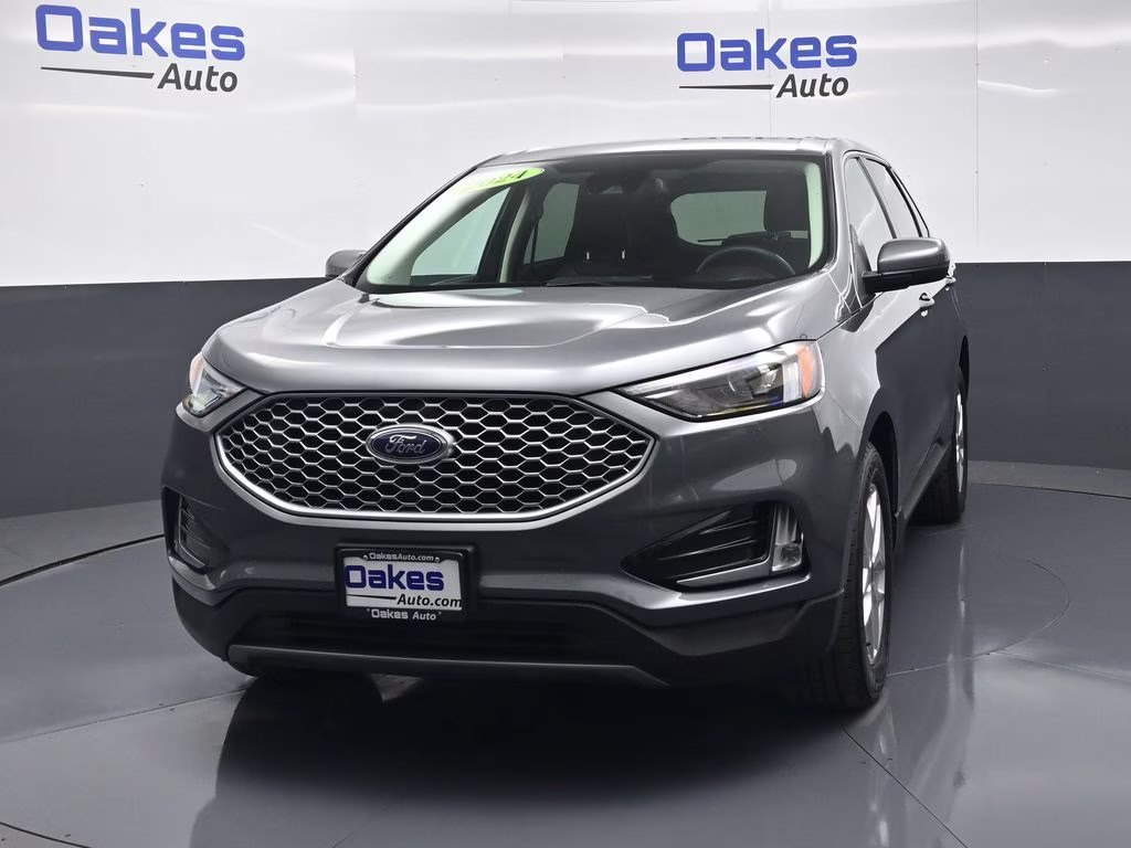 2024 Gray Metallic Ford Edge SEL AWD SUV
