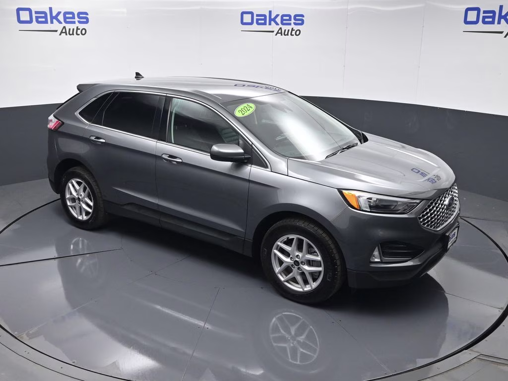 2024 Gray Metallic Ford Edge SEL AWD SUV