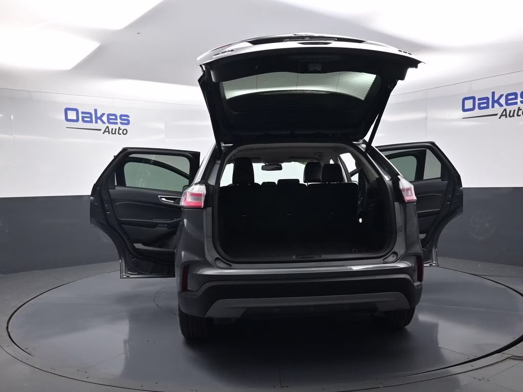 2024 Gray Metallic Ford Edge SEL AWD SUV