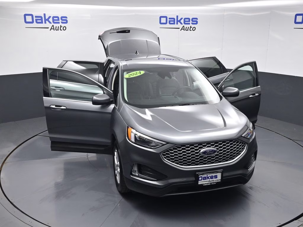 2024 Gray Metallic Ford Edge SEL AWD SUV