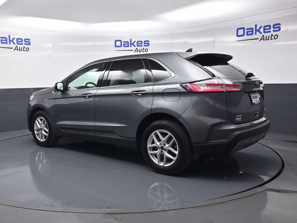 2024 Gray Metallic Ford Edge SEL AWD SUV