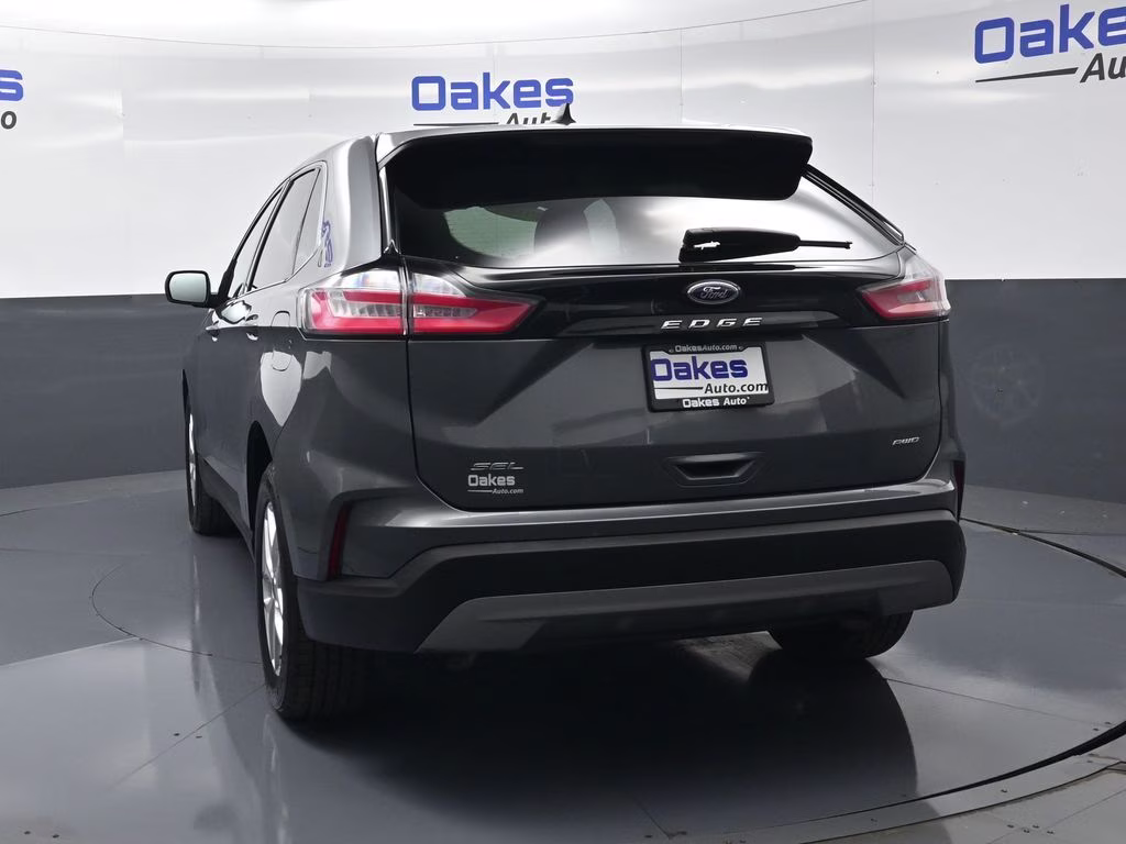 2024 Gray Metallic Ford Edge SEL AWD SUV