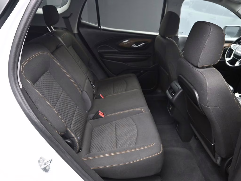 2020 Summit White GMC Terrain SLE FWD SUV