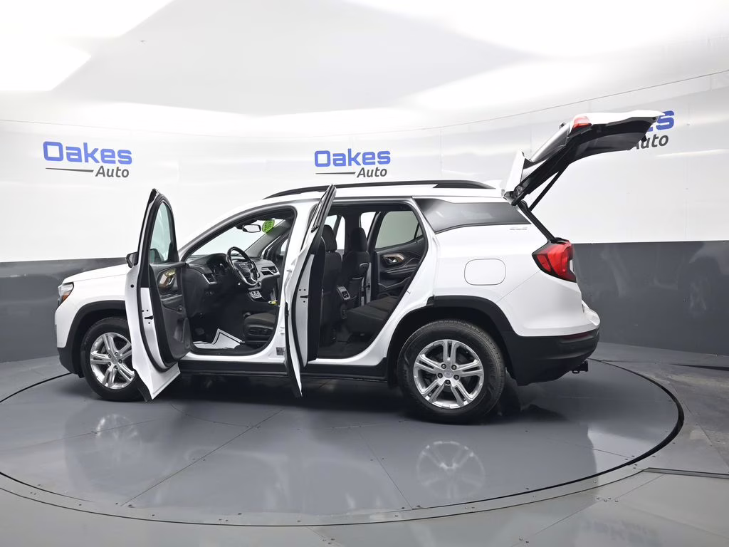 2020 Summit White GMC Terrain SLE FWD SUV