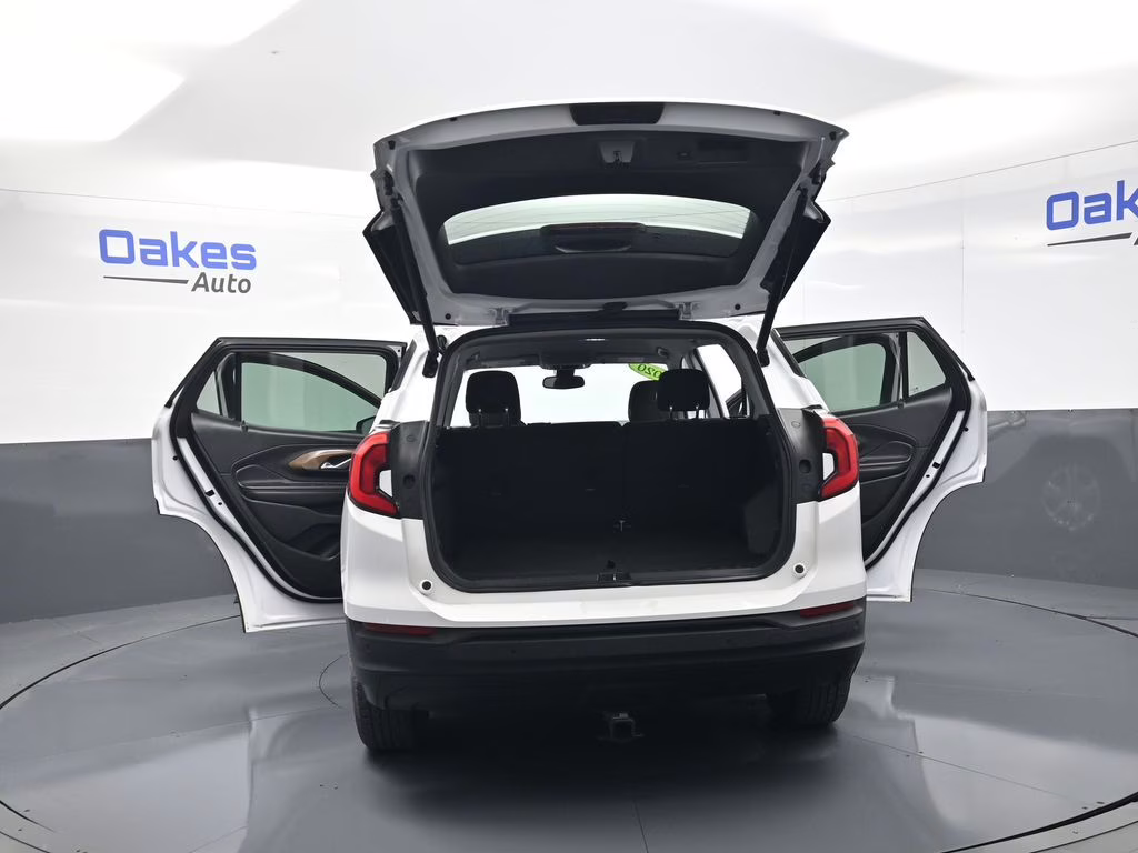 2020 Summit White GMC Terrain SLE FWD SUV