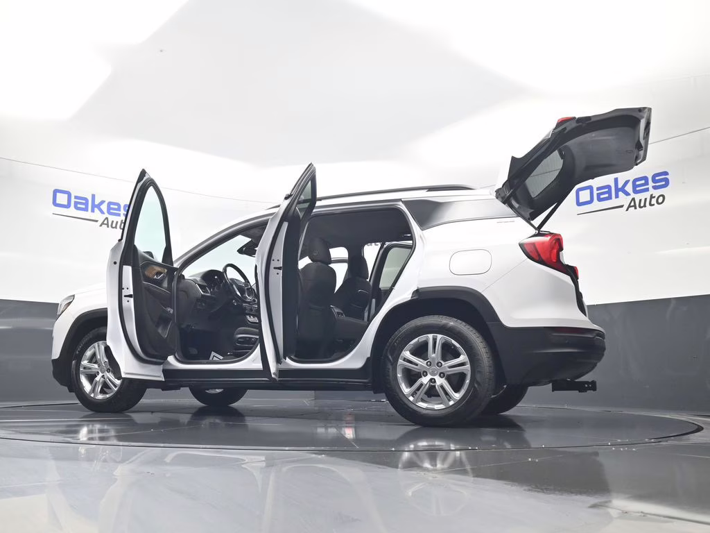 2020 Summit White GMC Terrain SLE FWD SUV