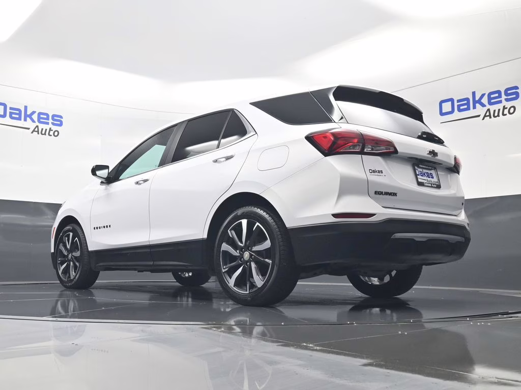 2022 Summit White Chevrolet Equinox LT FWD SUV